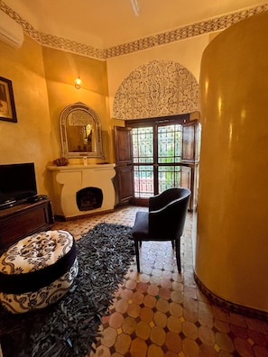 Deluxe Double Room, Terrace (Chambre David-Néel) | Premium bedding, Select Comfort beds, in-room safe, blackout drapes - Riad El Arsat (Marrakech)