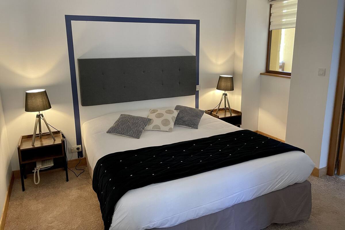 Comfort Double Room, Ensuite, Canal View (Chambre Double Plus)