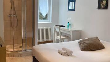 Single Room, Ensuite, Garden View