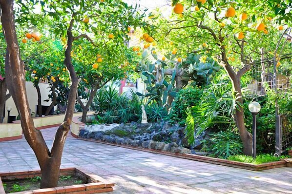 Garden - Ares Hotel (San Giovanni la Punta)