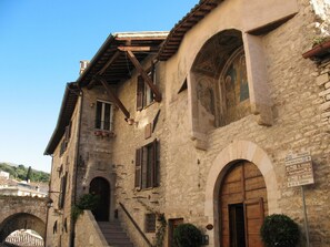 Exterior detail - Cittadella Ospitalità (Assisi)
