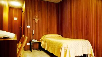 Habitación individual | Muebles diferentes, escritorio, cunas y wifi gratis