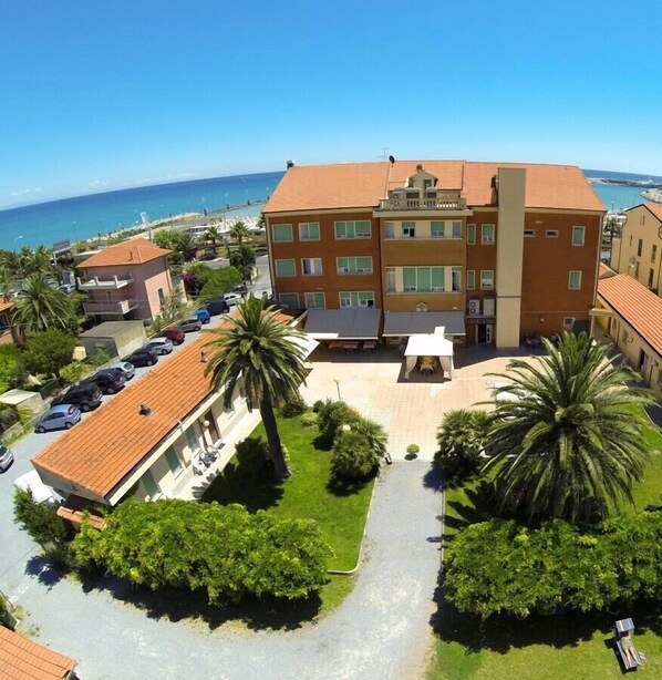 Majoituspaikan sisäänkäynti