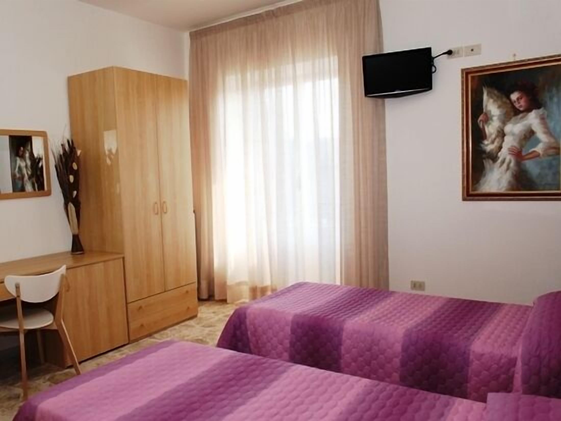 Dreibettzimmer, eigenes Bad (External)