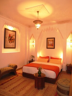 Superior Room, Private Bathroom | In-room safe, individually decorated, individually furnished - Riad Viva (Marrakech)