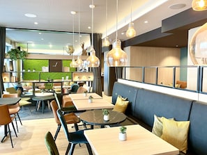 Buffet breakfast on weekdays (EUR 16 per person)