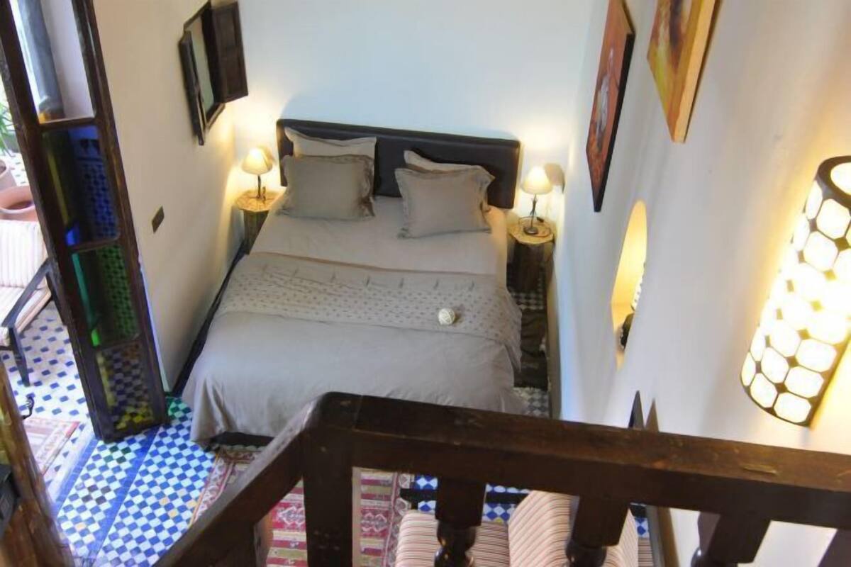 1 dormitorio y ropa de cama de alta calidad