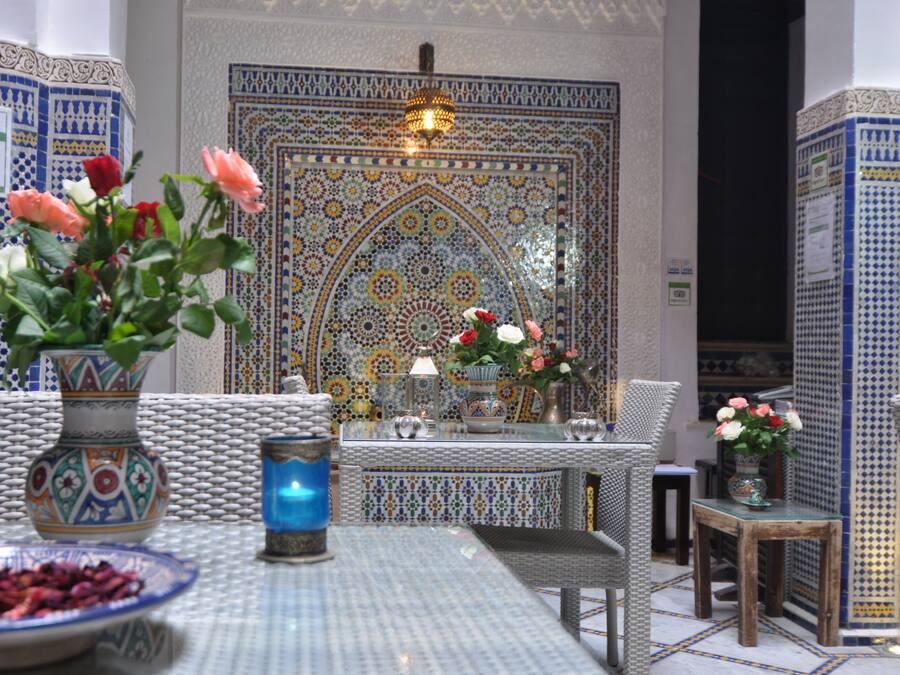 Sudah termasuk sarapan lengkap setiap hari