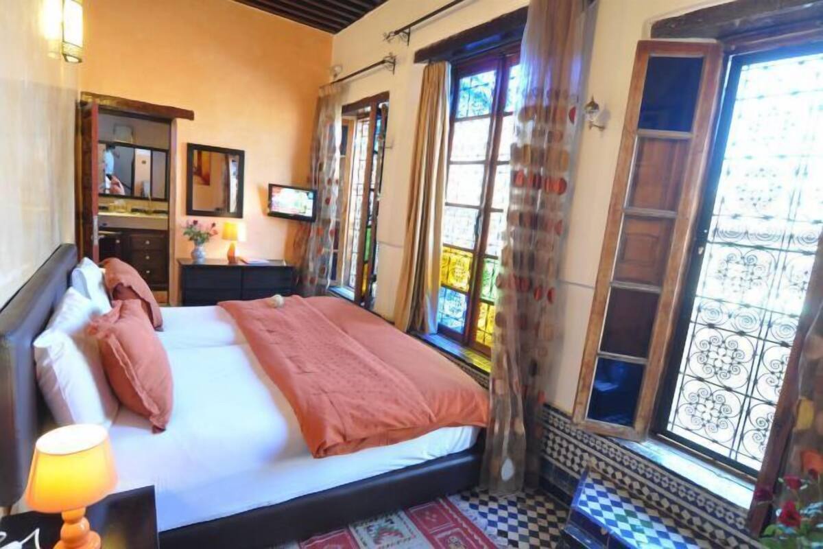 1 dormitorio y ropa de cama de alta calidad