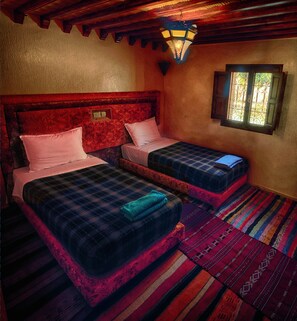 Habitación triple familiar, vista a la montaña | Habitación temática infantil