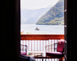 Utsikt mot innsjø