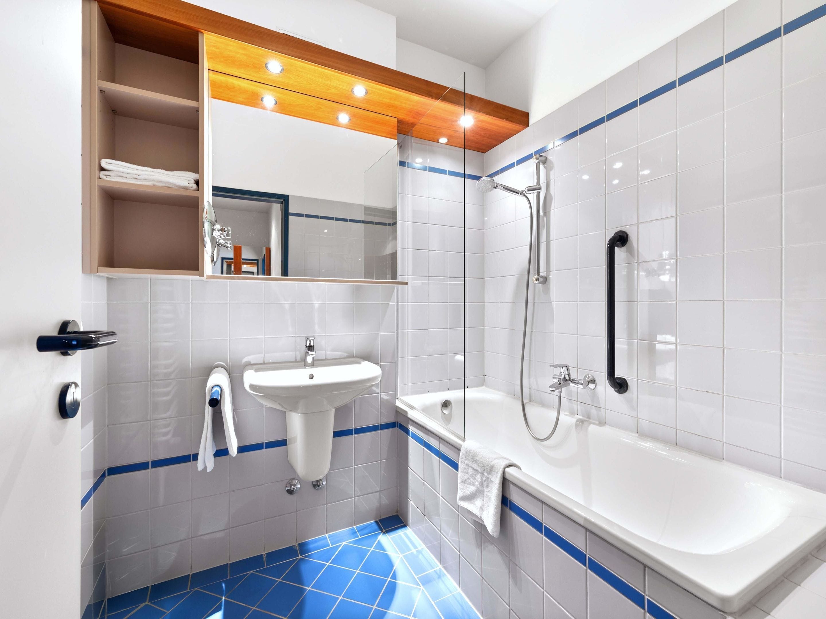 Photo - B&B HOTEL Linz City-Ost
