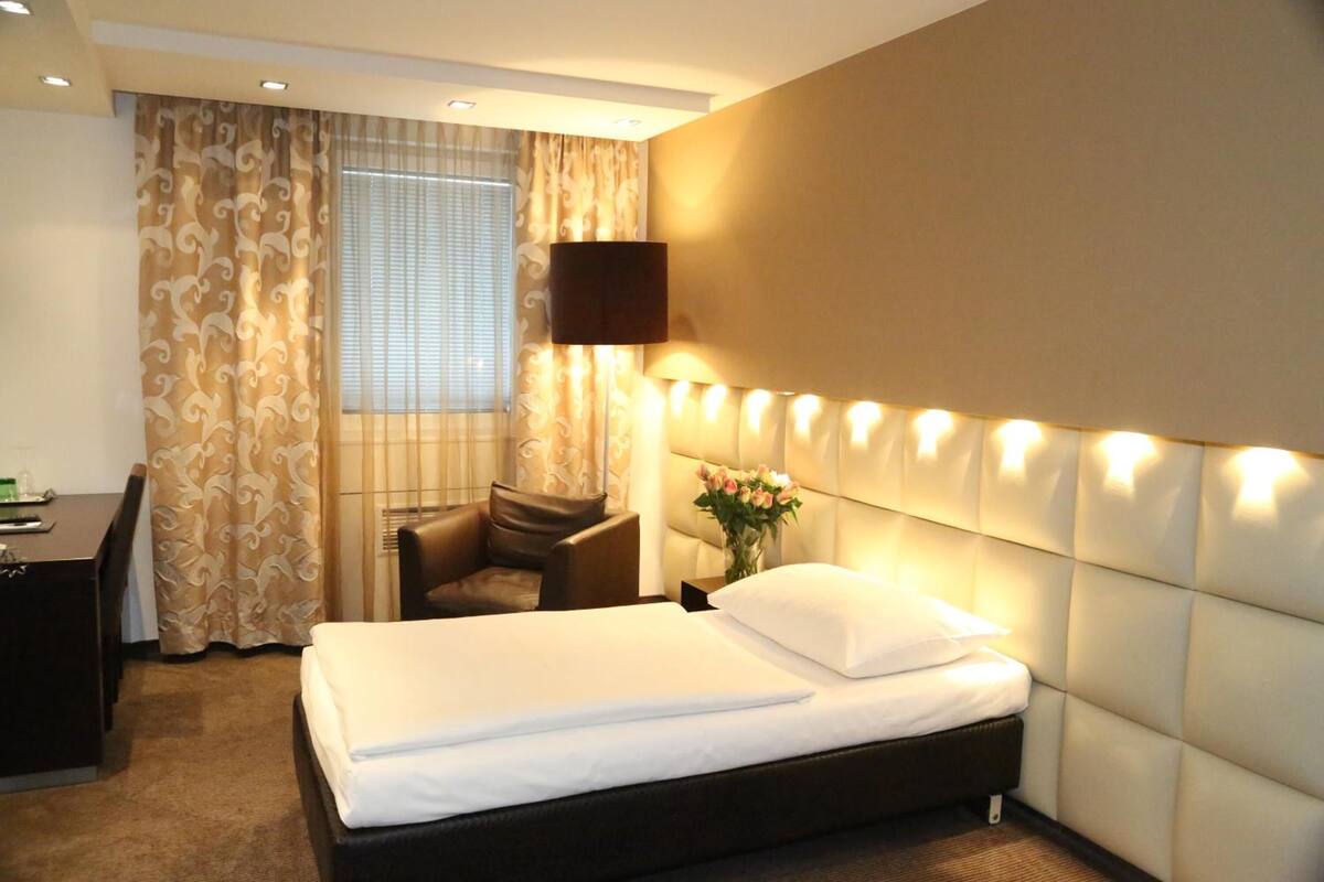 premium bedding, minibar, in-room safe, individually decorated