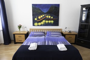 Apartamento superior, cozinha (Ouverture) | Roupas de cama premium, individualmente decorados