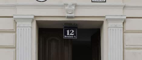 Entrée de l’hébergement