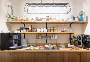 Daily cooked-to-order breakfast for a fee