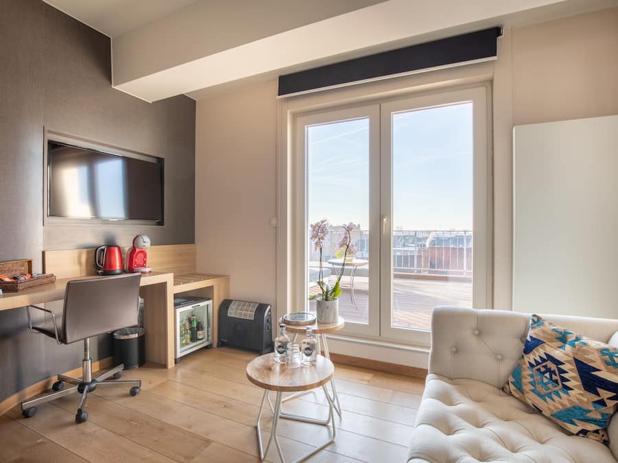 Deluxe tweepersoonskamer, terras, uitzicht op de stad | Uitzicht vanuit de kamer