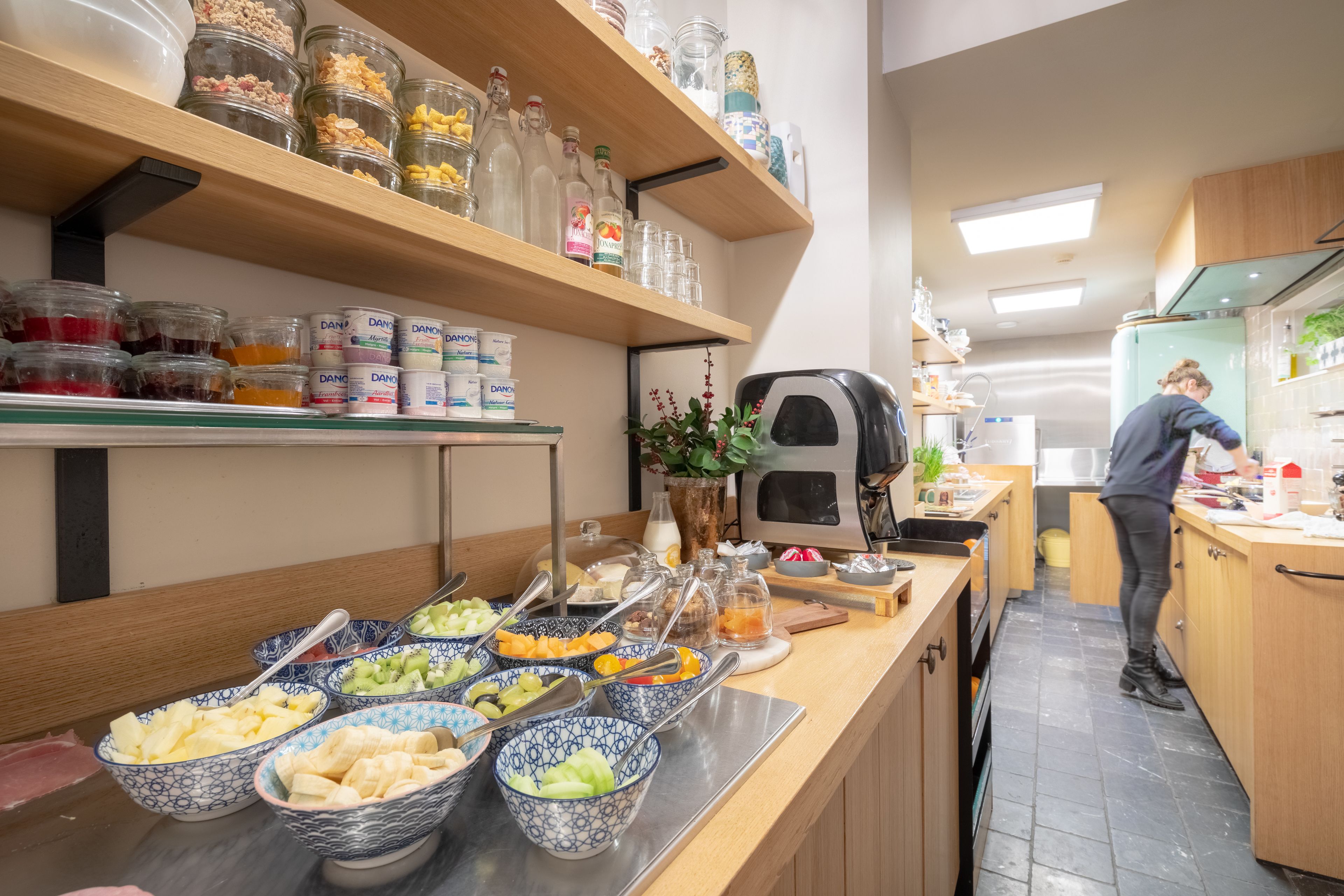 Se ofrece un desayuno a la carta (20 EUR por persona)