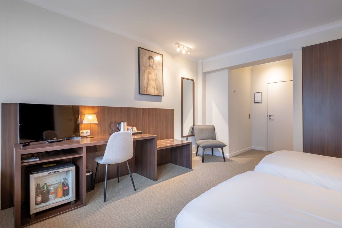 Dreibettzimmer | Minibar, Schreibtisch, Verdunkelungsvorhänge, kostenlose Babybetten