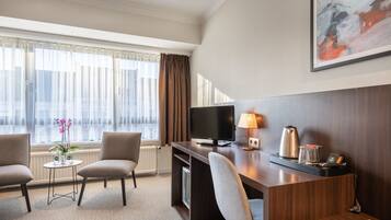 Standard Twin Room | Minibar, desk, blackout drapes, free cribs/infant beds