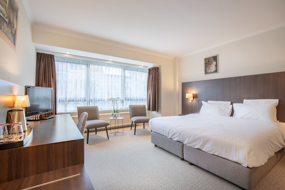 standard double room | minibar, desk, blackout curtains, free cots/infant beds