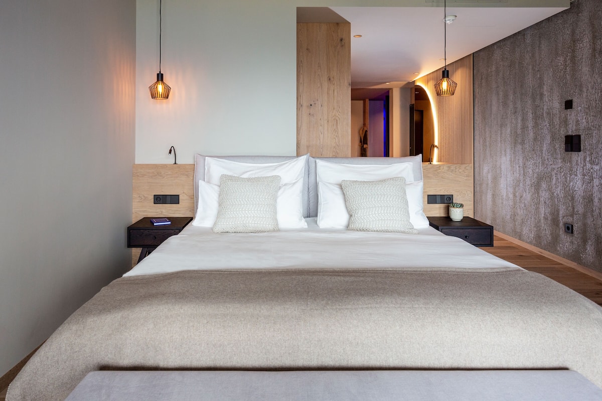 1 bedroom, premium bedding, down duvets, pillow-top beds