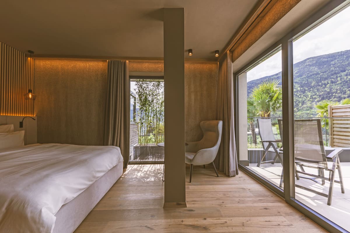 Design Suite, 1 King Bed, Hot Tub, Ground Floor | 1 bedroom, premium bedding, down duvets, pillow-top beds