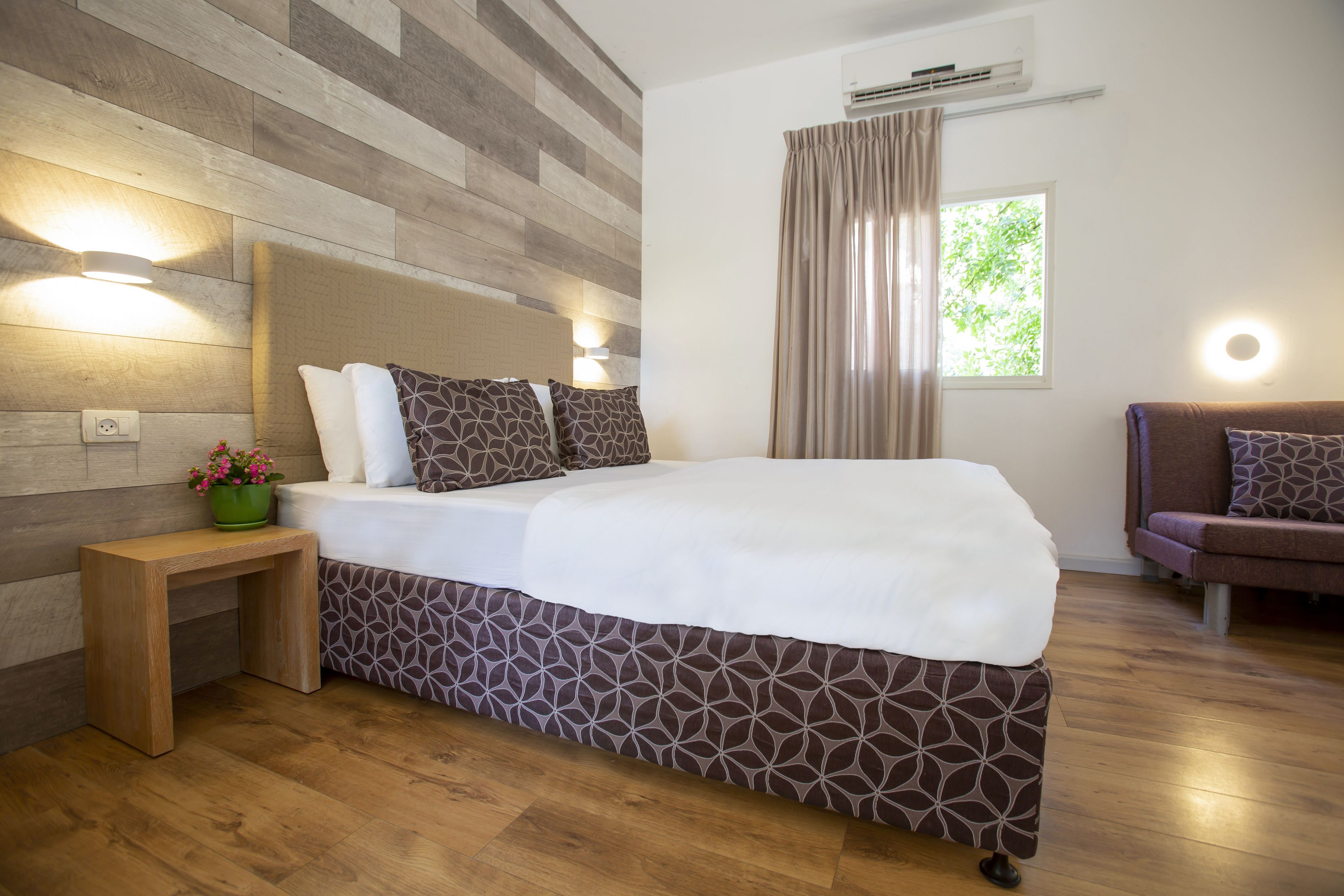 1 bedroom, minibar, desk, soundproofing