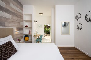 Studio dành cho gia đình (Garden Access) | 1 phòng ngủ, minibar, bàn, phòng cách âm 