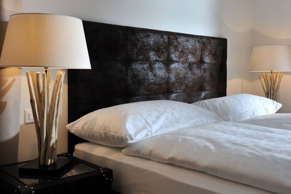 Double Room, Balcony, Mountain View (West) | In-room safe, desk, soundproofing, iron/ironing board