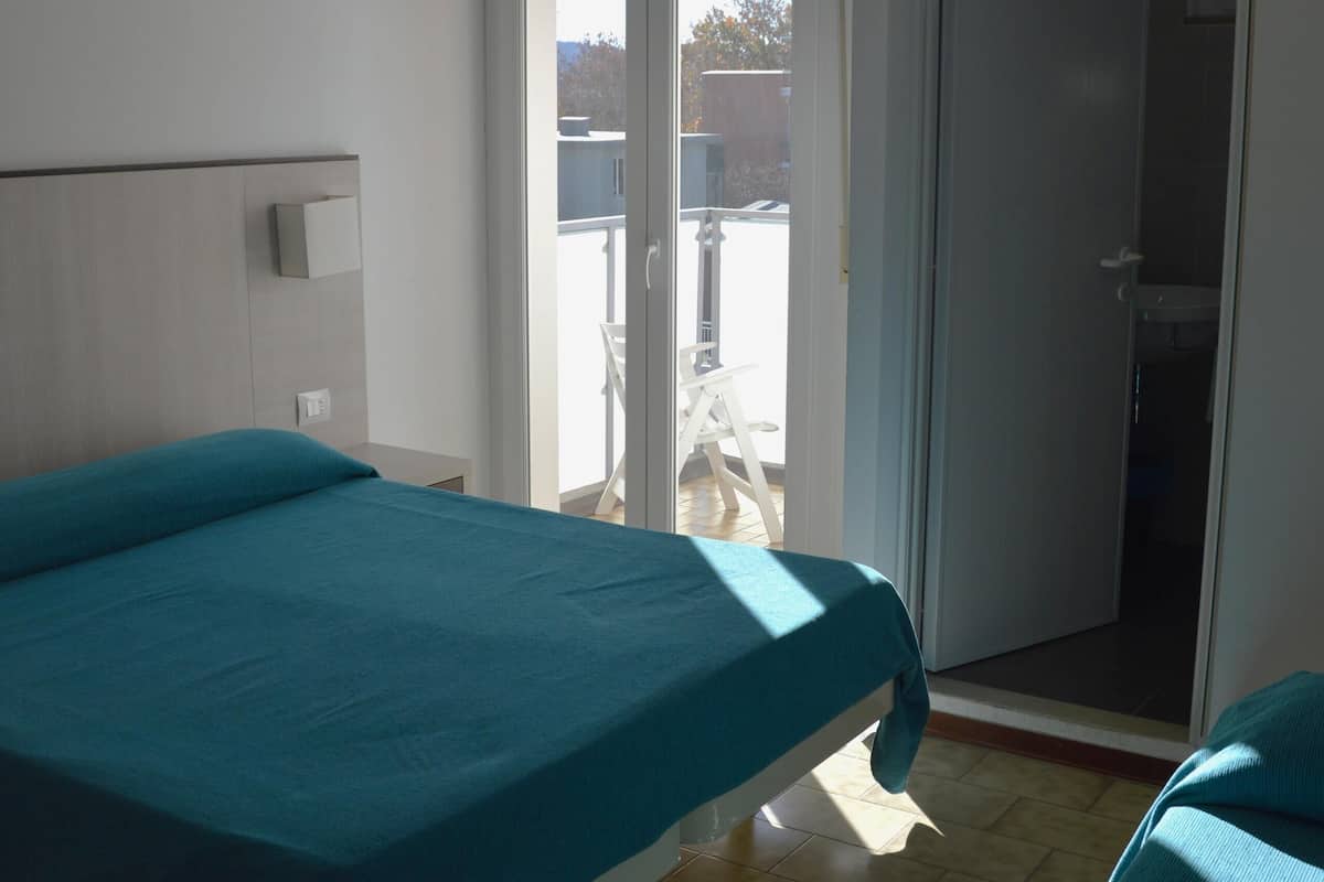 In-room safe, desk, free WiFi, bed sheets