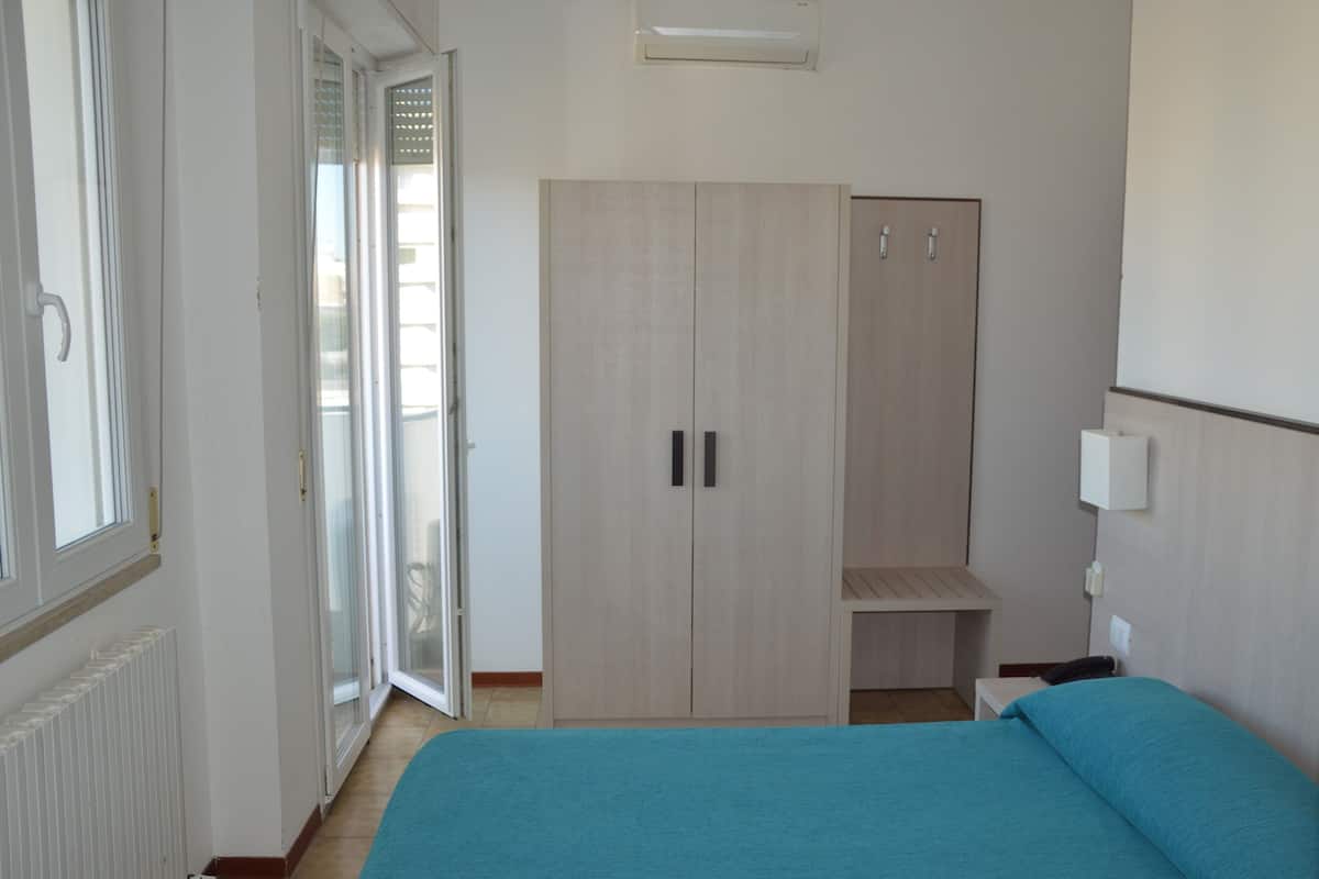 In-room safe, desk, free WiFi, bed sheets