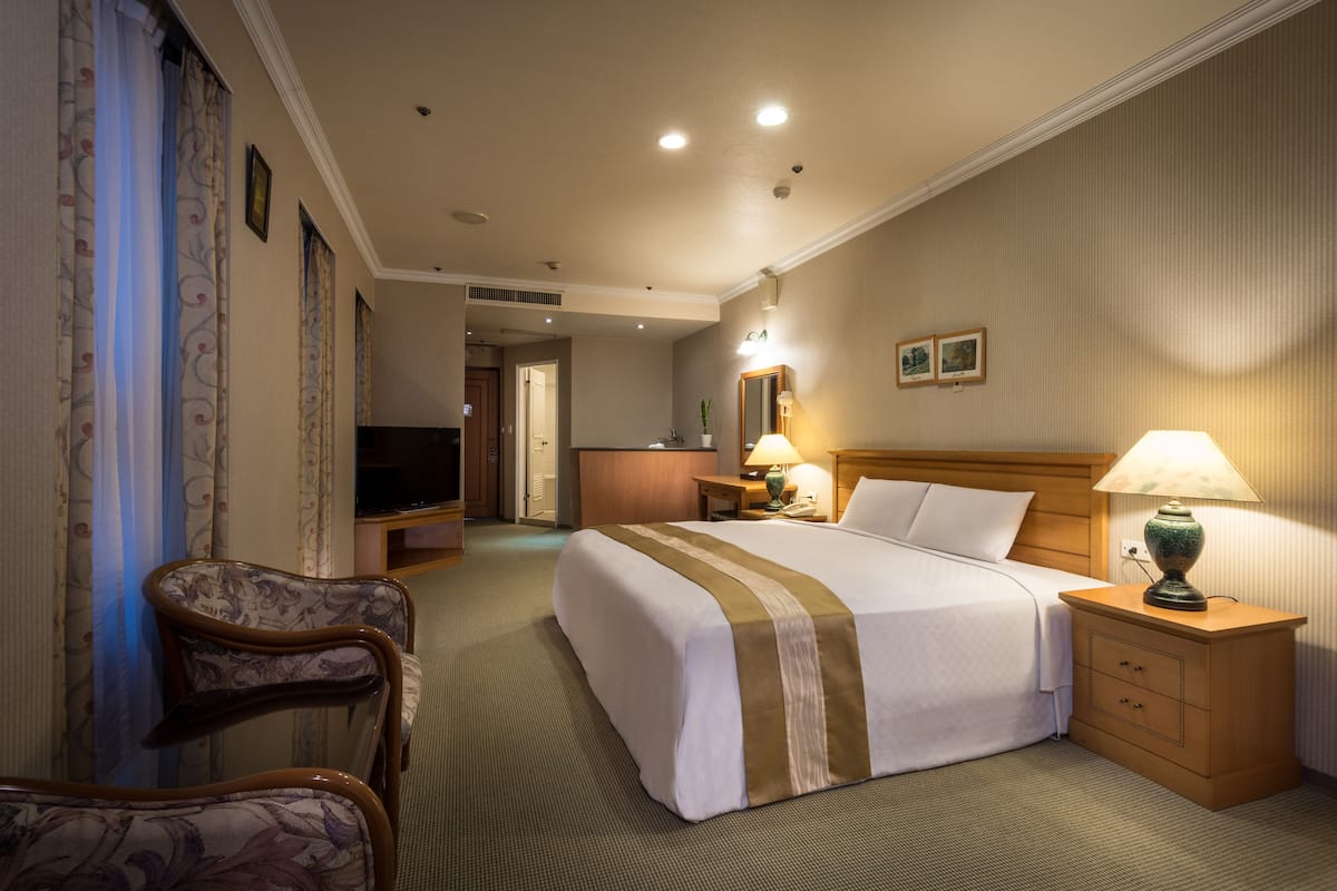 Bureau, chambres insonorisées, Wi-Fi gratuit, draps fournis
