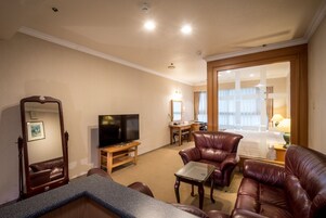 晶品雙人房 | 書桌、隔音、免費 Wi-Fi、床單