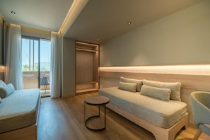Classic Family Room, Garden View | 1 Schlafzimmer, kostenlose Minibar, Zimmersafe, Schreibtisch