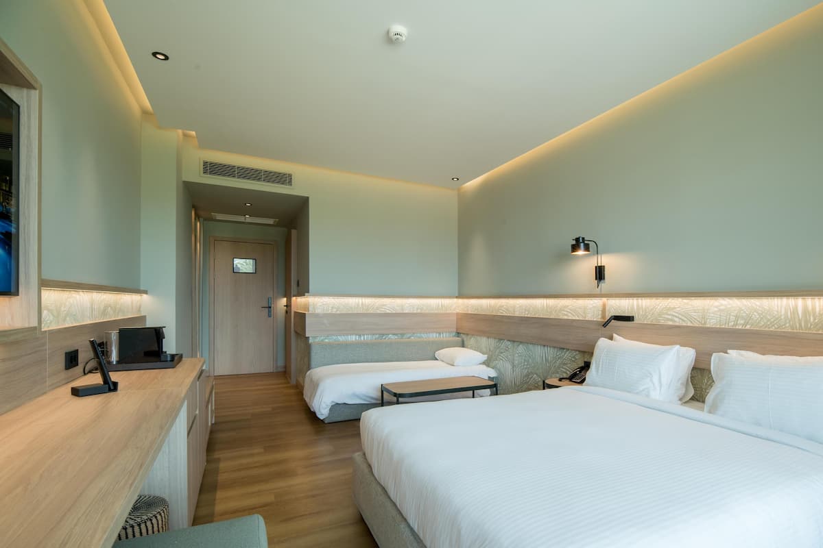 Classic Quadruple Room Garden View | 1 chambre, articles gratuits dans le mini-bar