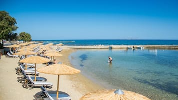 Beach nearby, sun loungers, beach umbrellas, beach towels