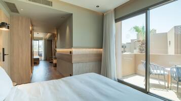 1 Schlafzimmer, kostenlose Minibar, Zimmersafe, Schreibtisch