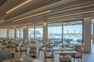 2 restaurantes, cocina griega