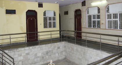 Hotel Raj Bed & Breakfast