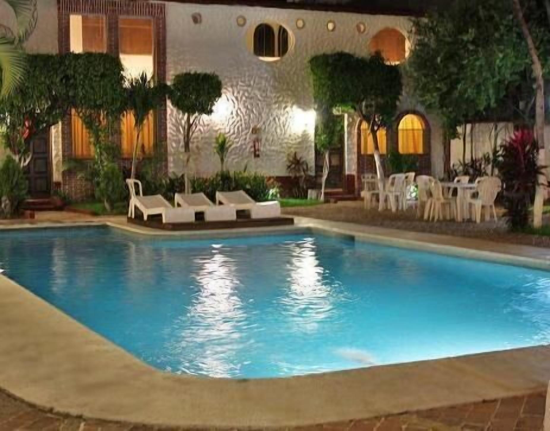 Pool | Outdoor pool, pool umbrellas