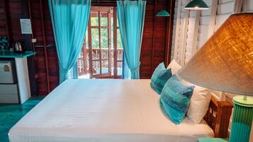 Family Pool View Bungalow | Premium-sengetøj, Select Comfort-senge, gratis Wi-Fi, sengetøj