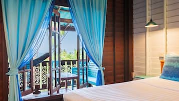 Premium bedding, Select Comfort beds, free WiFi, bed sheets