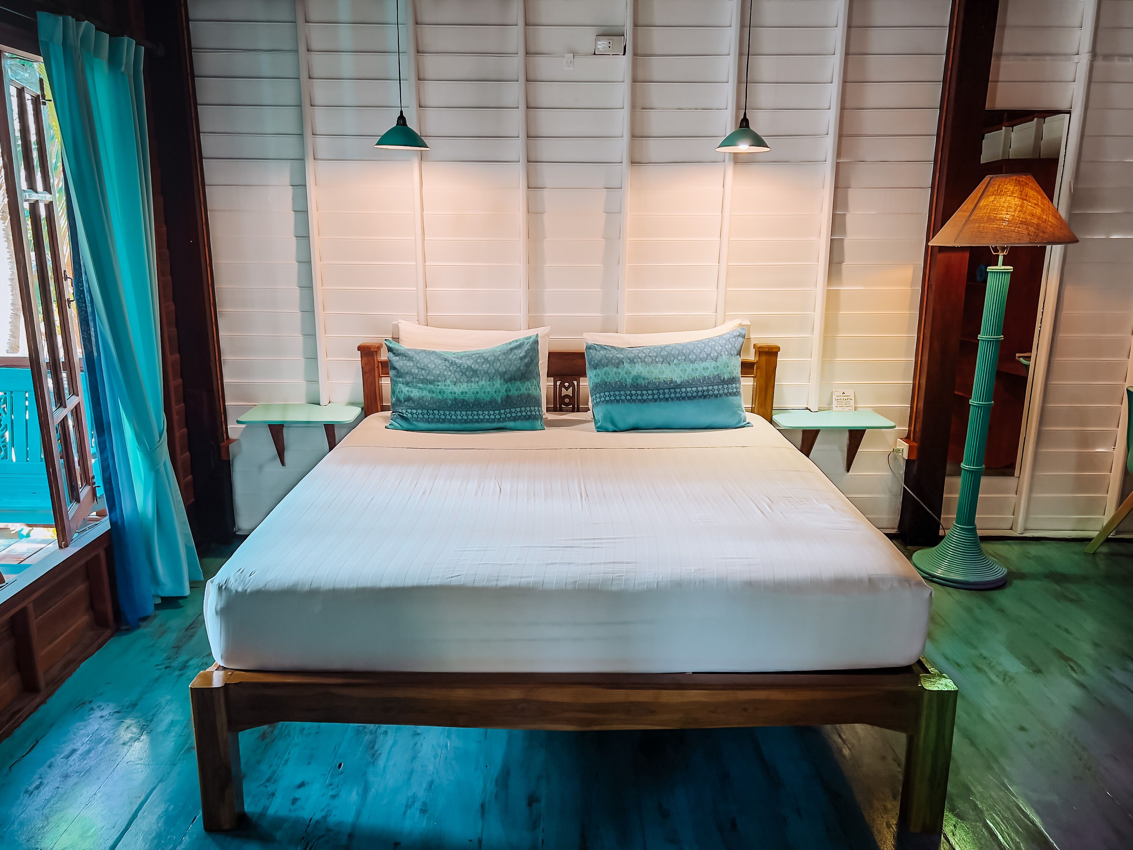 Family Pool View Bungalow | Ropa de cama de alta calidad, camas Select Comfort y wifi gratis 
