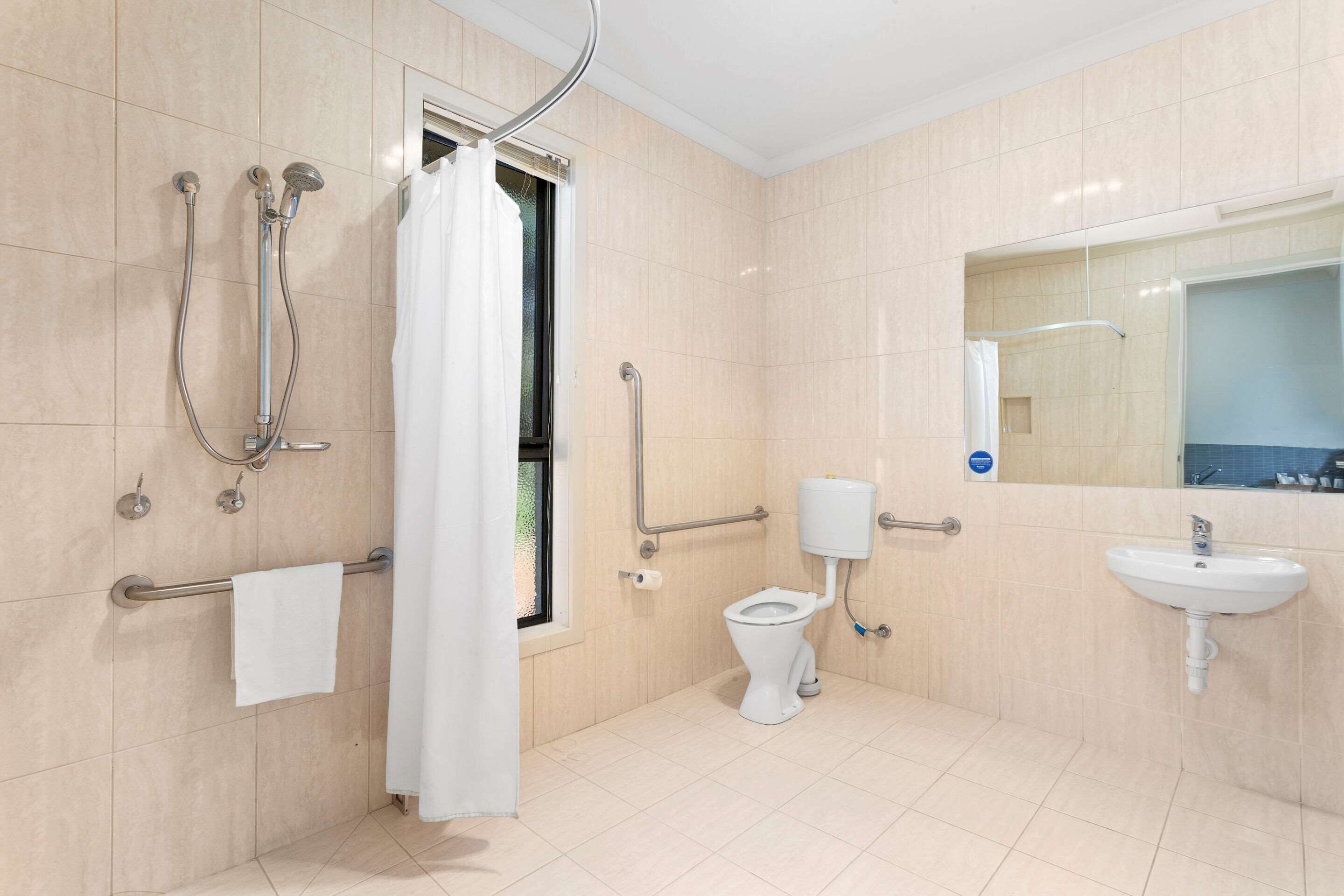 premium bedding, pillow-top beds, in-room safe, desk