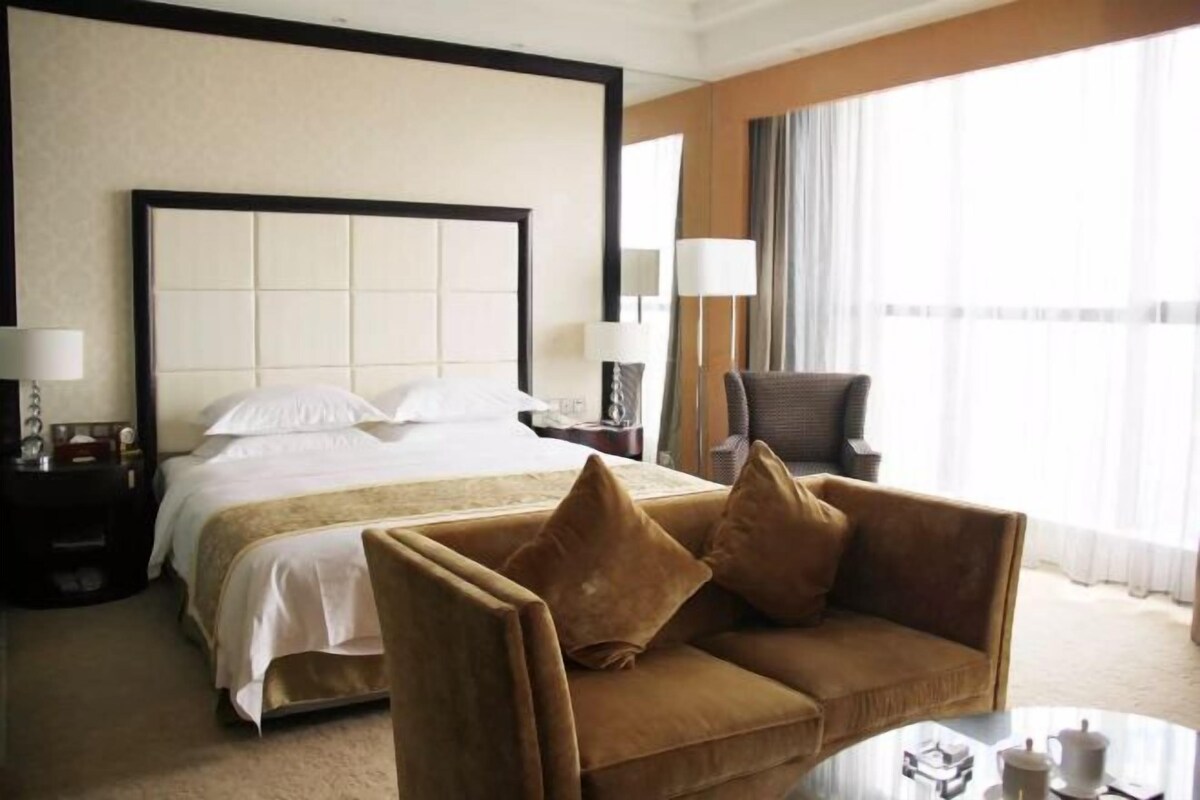 In-room safe, soundproofing, iron/ironing board, WiFi (free)