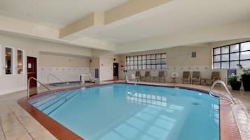 Indendørs pool