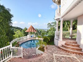 Standard King Room (Black Mango) | 1 bedroom, premium bedding, in-room safe, individually decorated