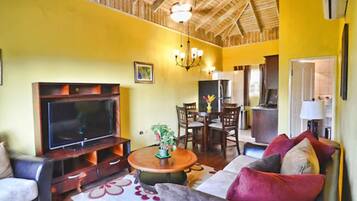 Suite King Room (Avocado)