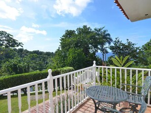 Standard King Room (Orange) | Sängtillbehör av högsta kvalitet och värdeförvaringsskåp på rummet